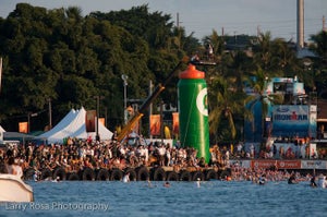 konaswimstart The pros will be more than half done with the swim by the time age groupers start the day at 7 a.m. Photo: Larry Rosa