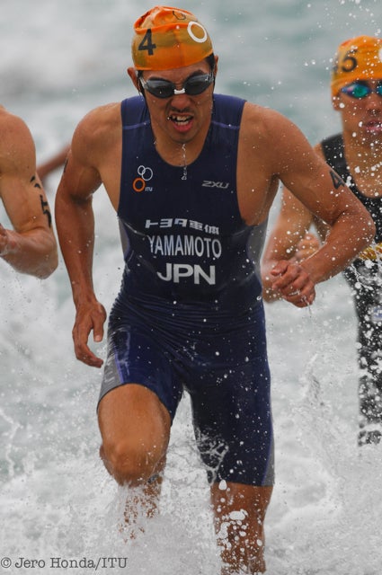 2011IshigakiMen_low05