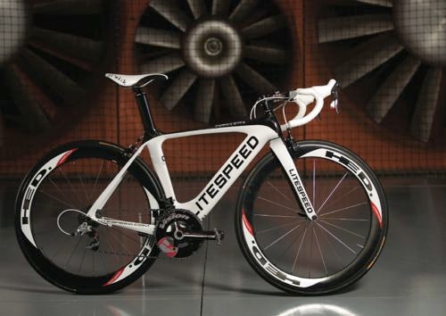 Can one bike play the role of road bike and triathlon bike?