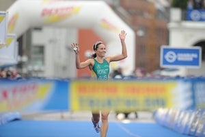 Moffatt wins Hamburg - credit Delly Carr ITU-2