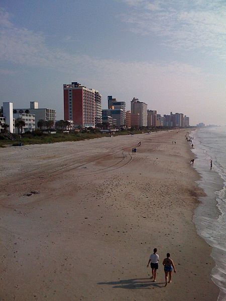 Photo: <a href=http://en.wikipedia.org/wiki/File:Myrtle_Beach,_8_a.m..jpg>Wikimedia Commons</a>