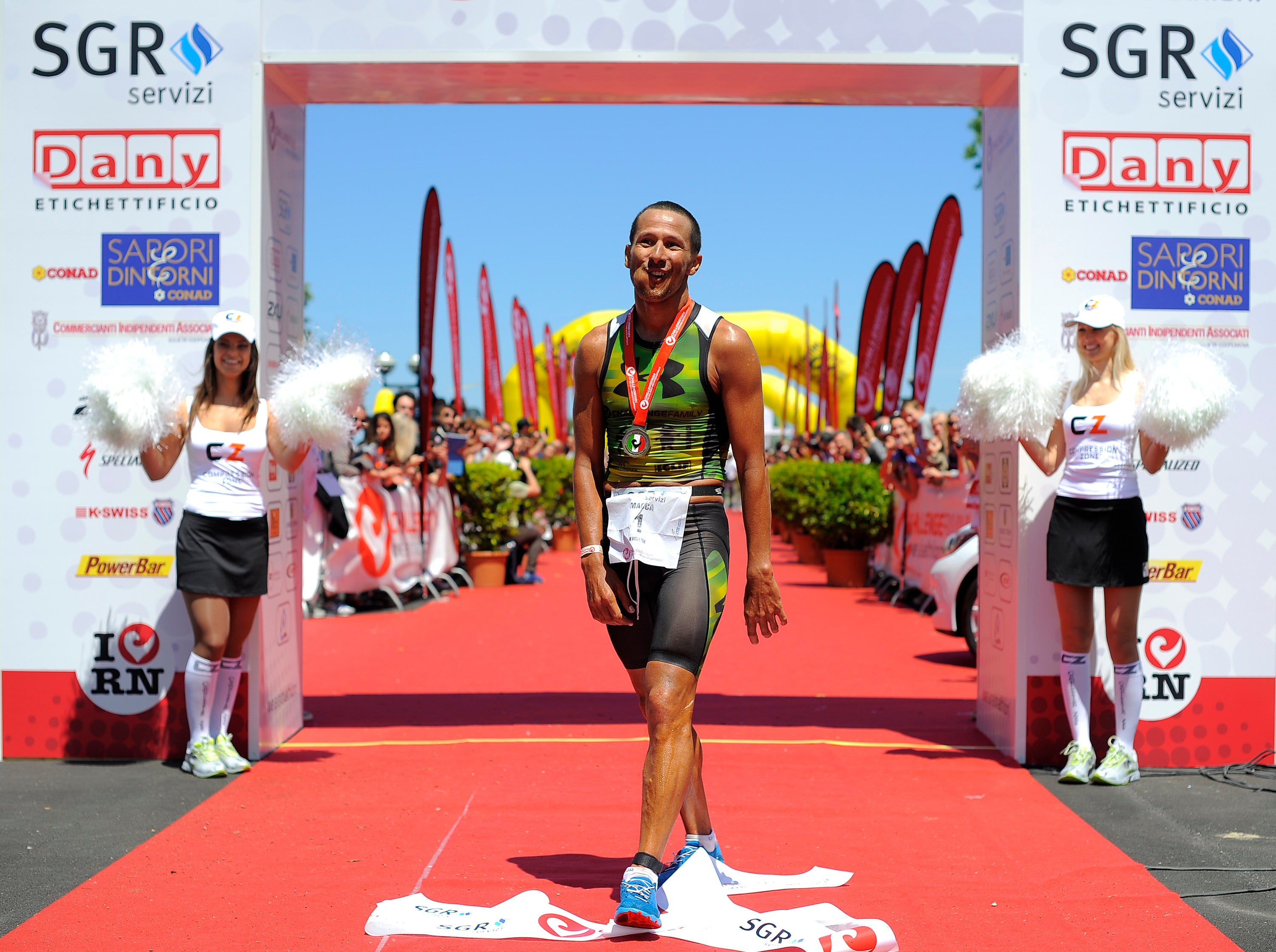 Chris McCormack outsprinted Daniel Fontana to earn the victory. Photo: Charlie Crowhurst/Getty Images