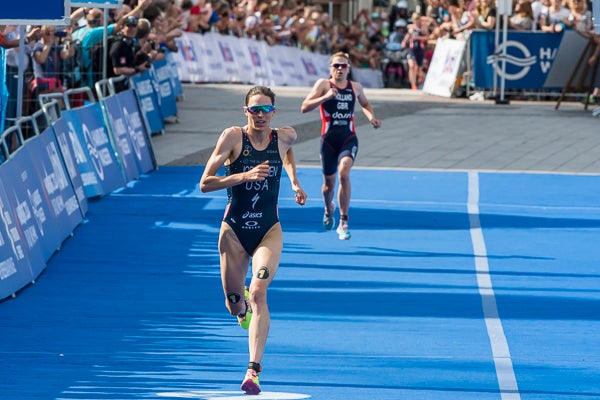 Jorgensen and Holland reach the blue carpet. Photo: Paul Phillips/Competitive Image
