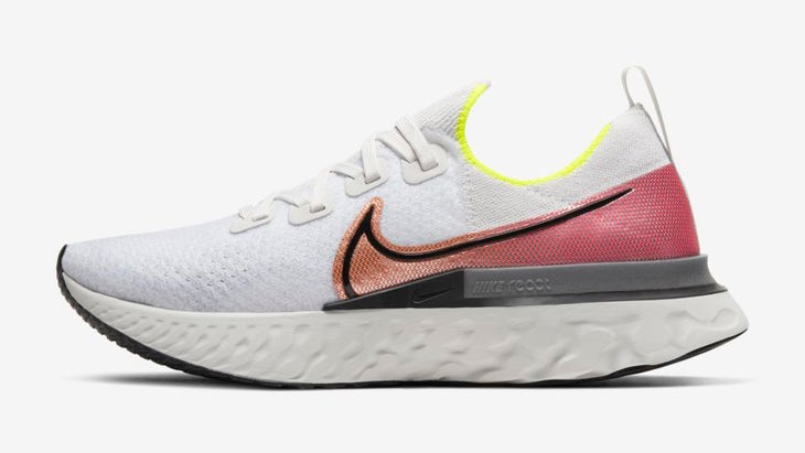 nike infinity react vs hoka