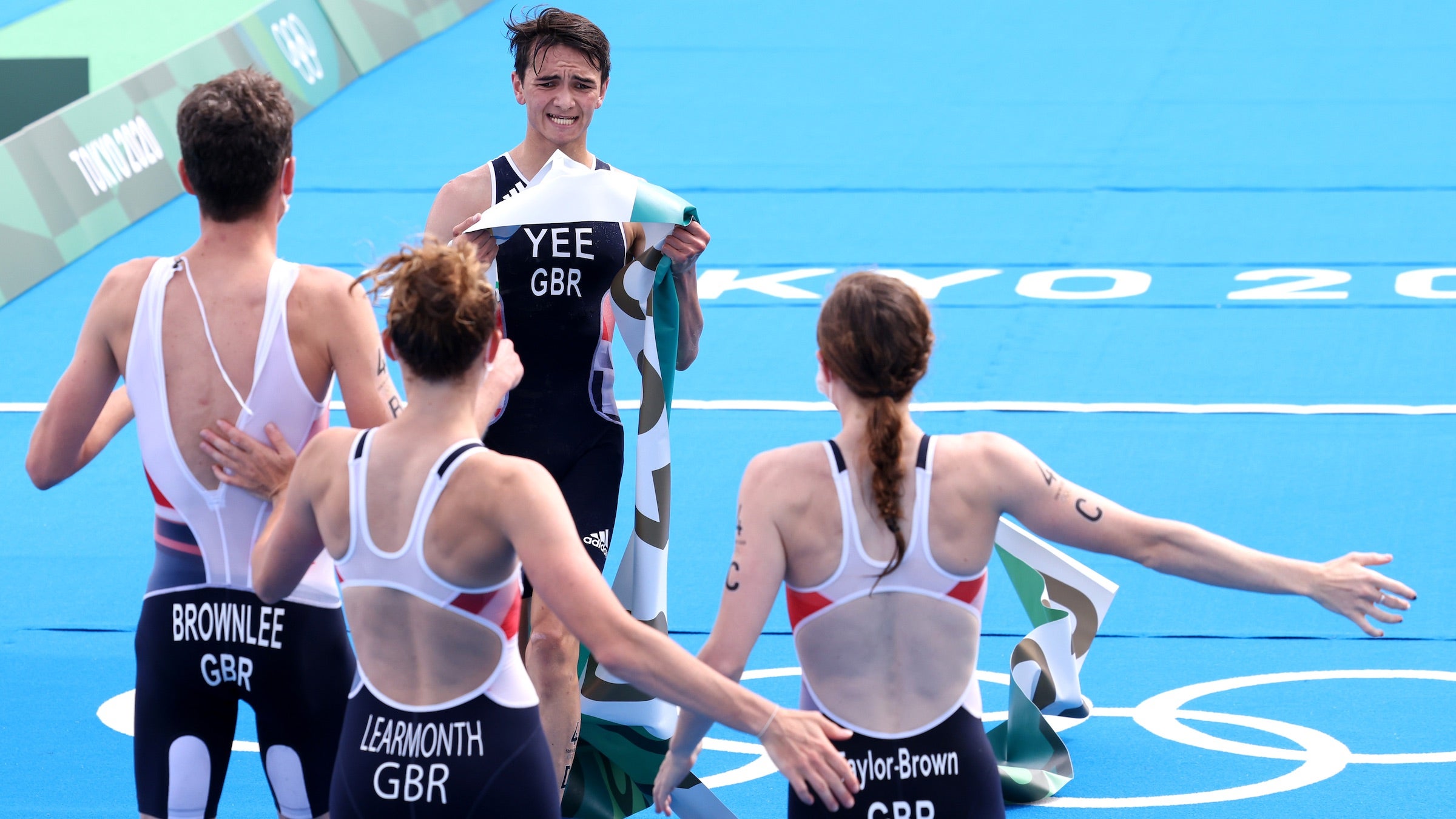 The British team of Jessica Learmonth, Jonny Brownlee, Georgia Taylor-Brown, and Alex Yee took gold in the mixed team relay.