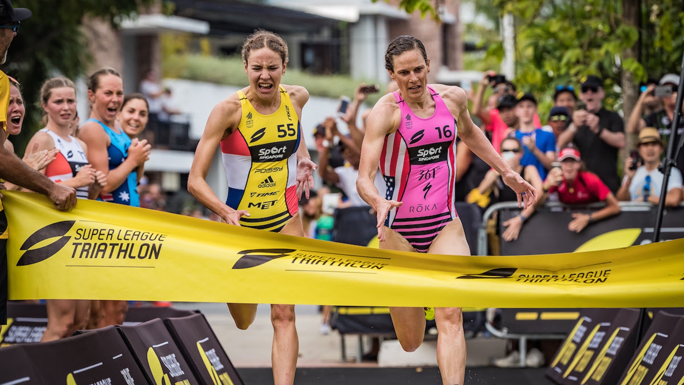 Katie Zaferes and Cassandra Beaugrand sprint for the finish at the Super League race in Jersey.