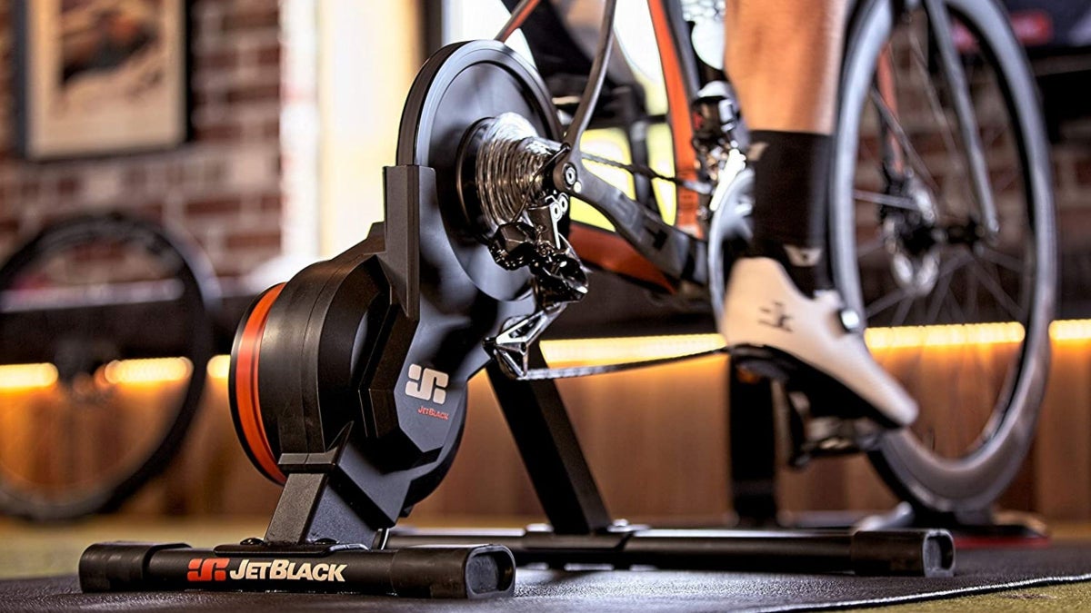 A Close Look At The New Jetblack Volt Smart Trainer Triathlete