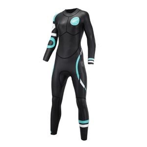 La combinaison Rocket Science Sports One est une bonne alternative au port d'une combinaison de surf lors d'un triathlon
