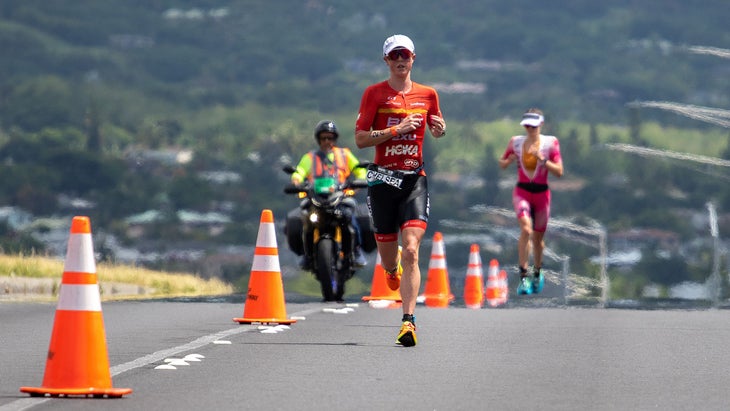 Chelsea Sodaro runs at Ironman World Championship