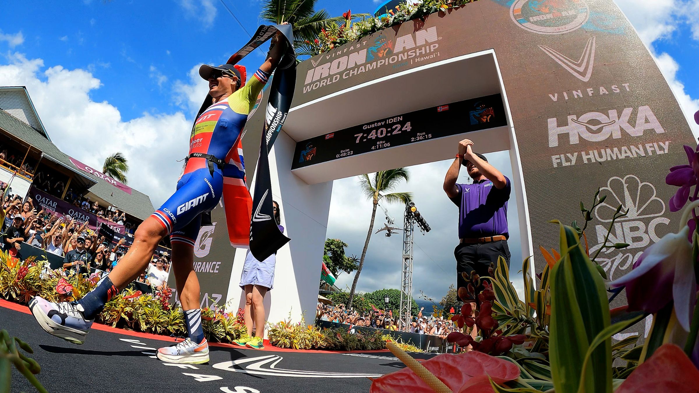 Gustav Iden wears running shoes with a thick stack height in triathlon