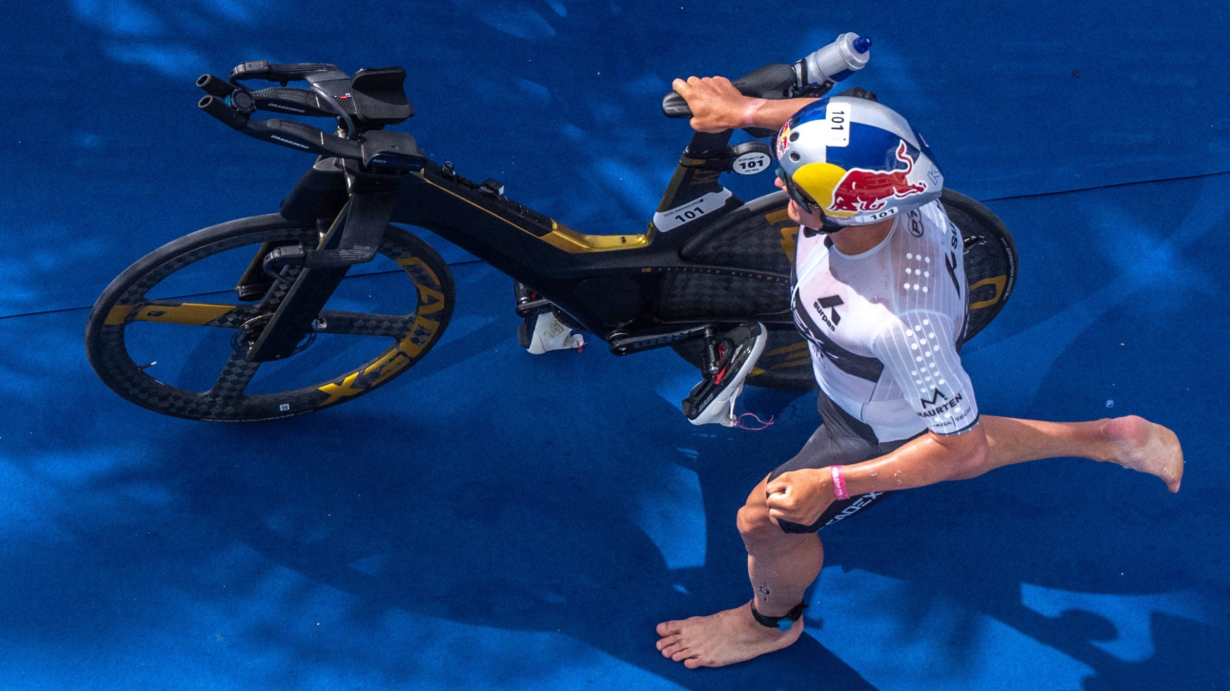 Kristian Blummenfelt in transition at the PTO European Open.