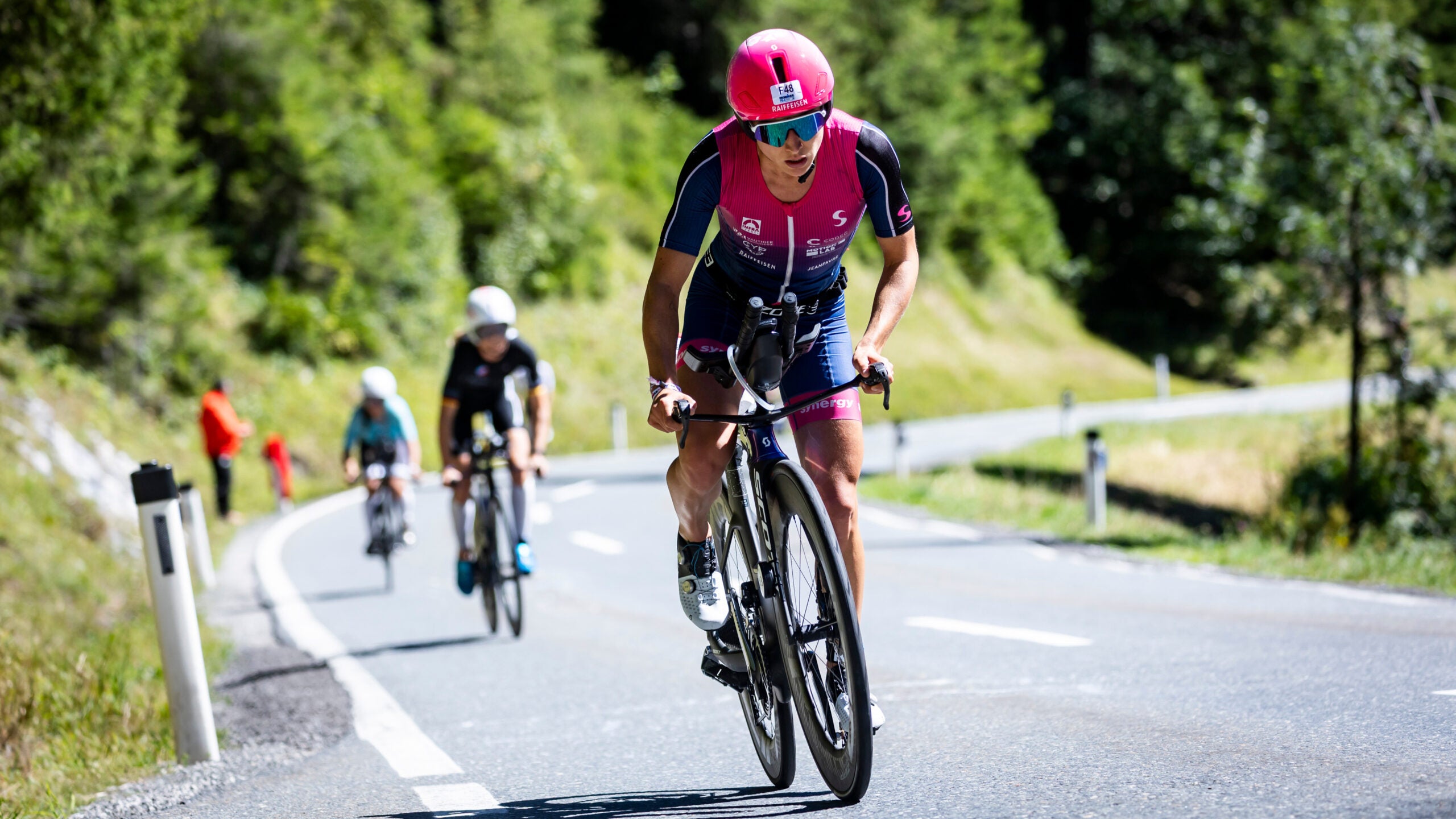 Former pro triathlete and aero nerd TJ Tollakson breaks down the importance of Ironman's change from 12 to 20-meter draft zones.