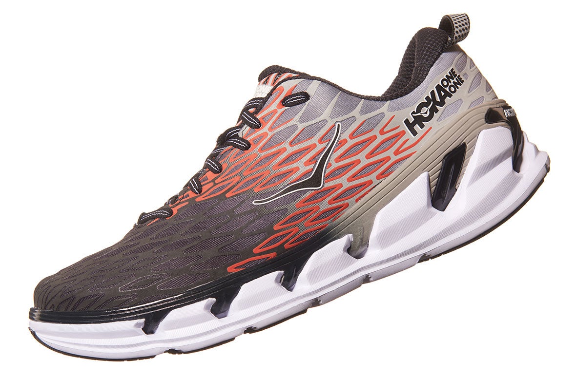 how much does a pair of running shoes weigh